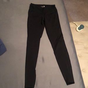 Black Old Navy compression leggings
